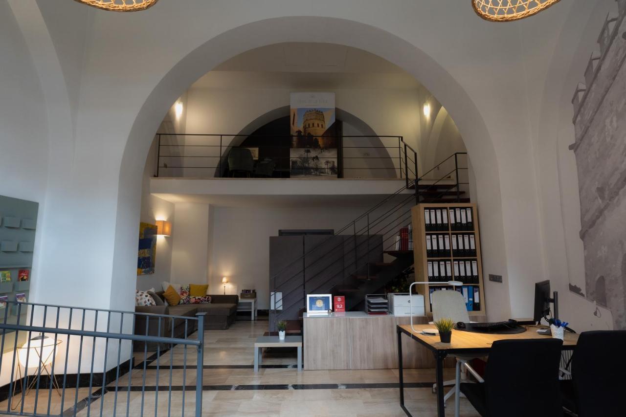 Azz Sevilla Torre De La Plata Apartamentos Екстериор снимка