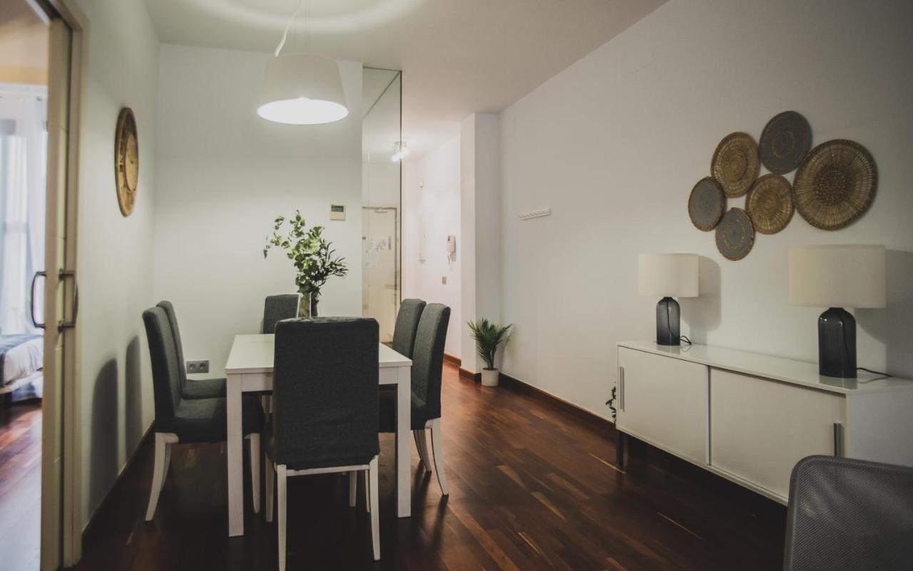 Azz Sevilla Torre De La Plata Apartamentos Екстериор снимка