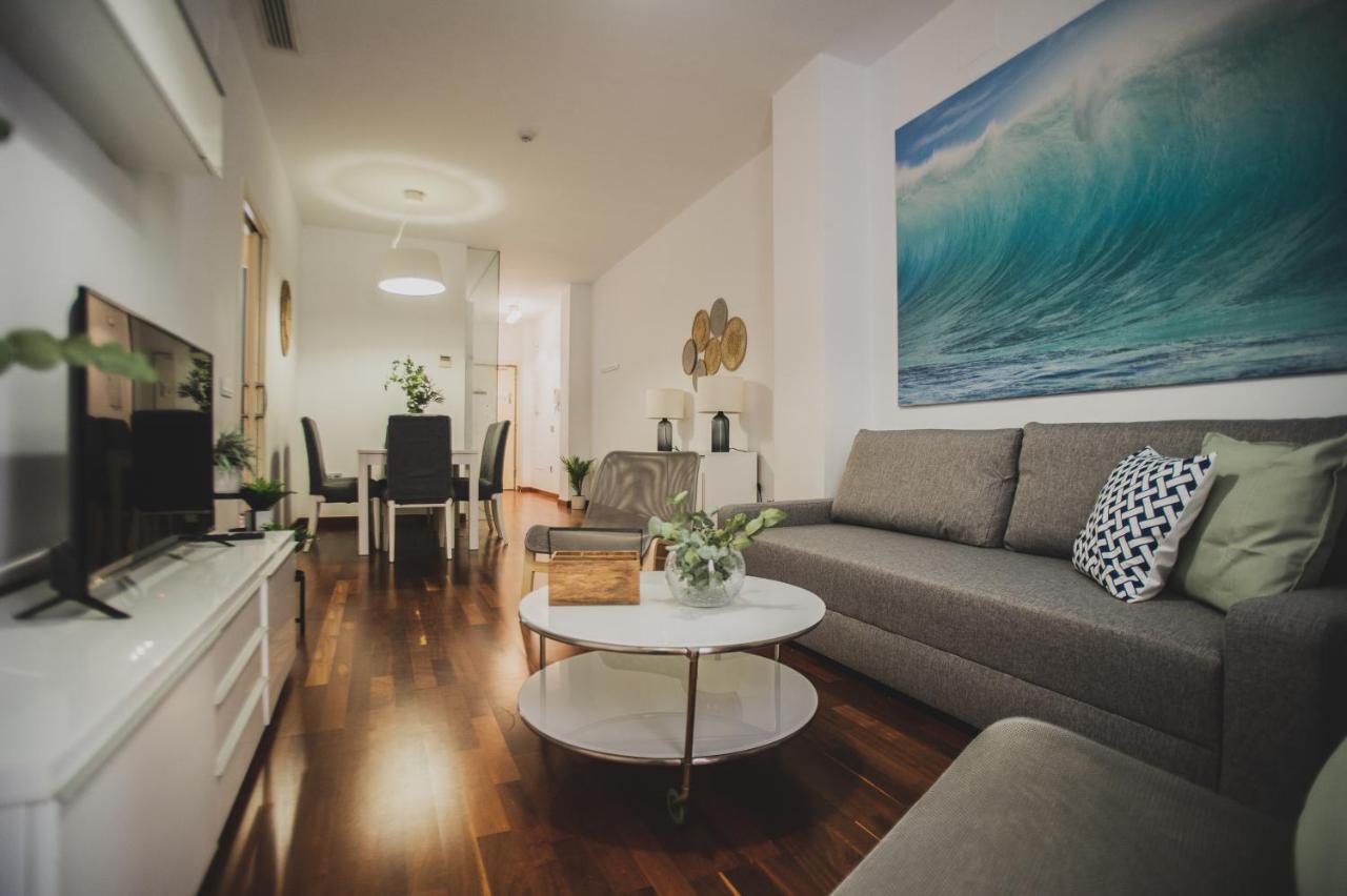 Azz Sevilla Torre De La Plata Apartamentos Екстериор снимка