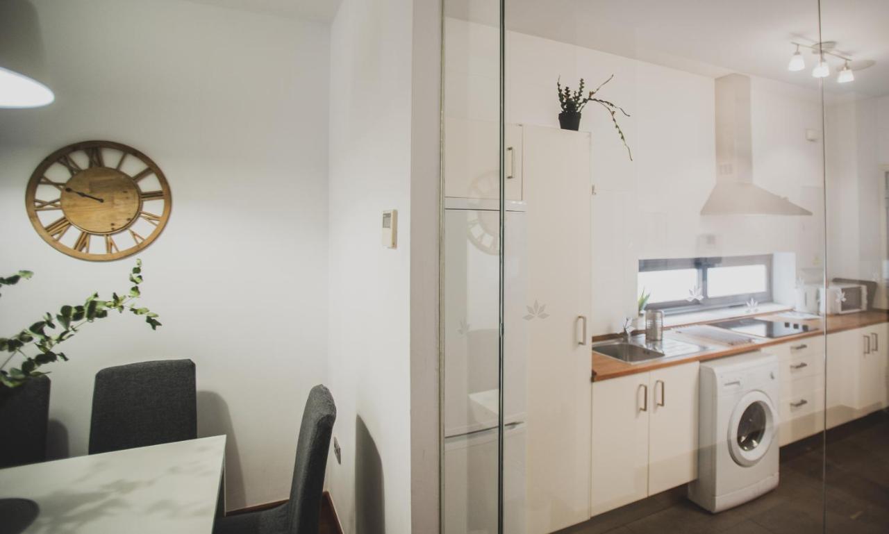 Azz Sevilla Torre De La Plata Apartamentos Екстериор снимка