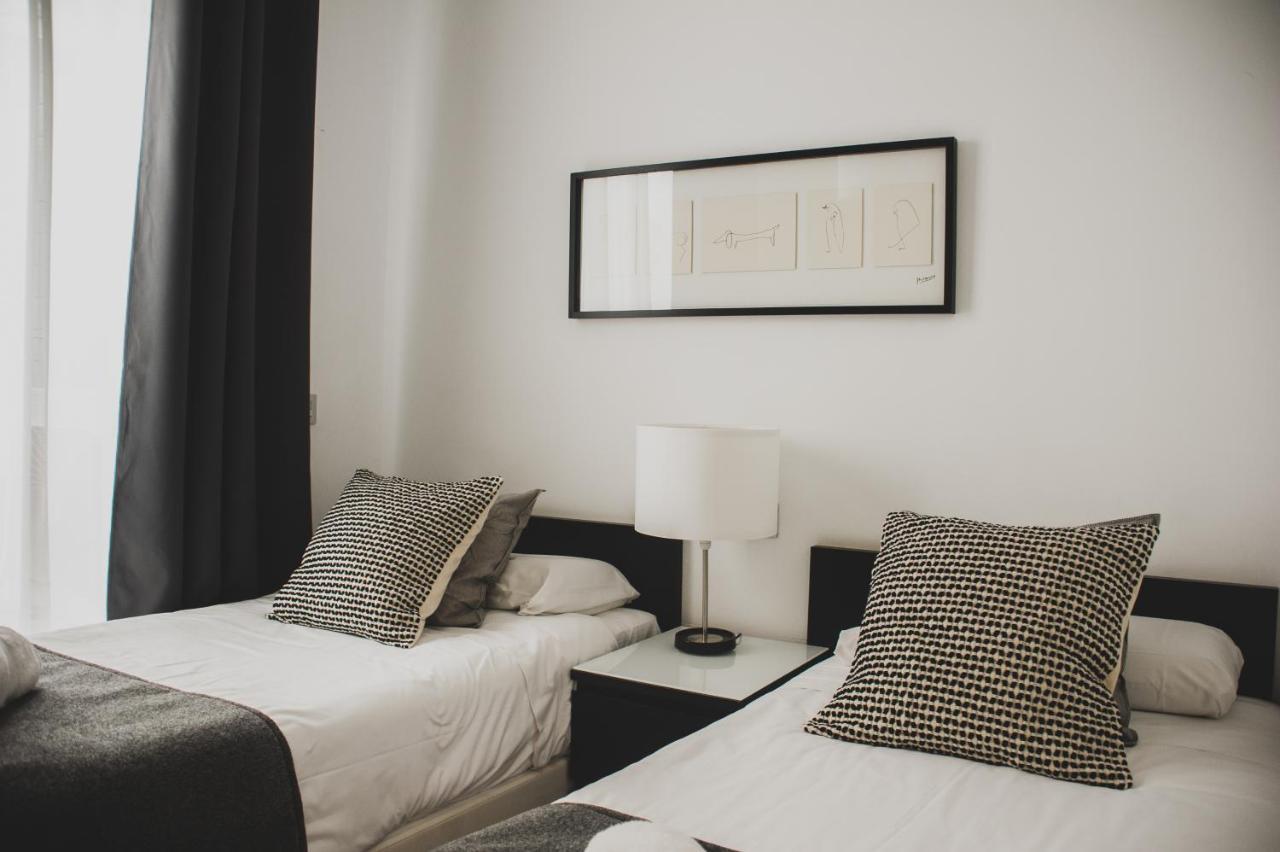 Azz Sevilla Torre De La Plata Apartamentos Екстериор снимка