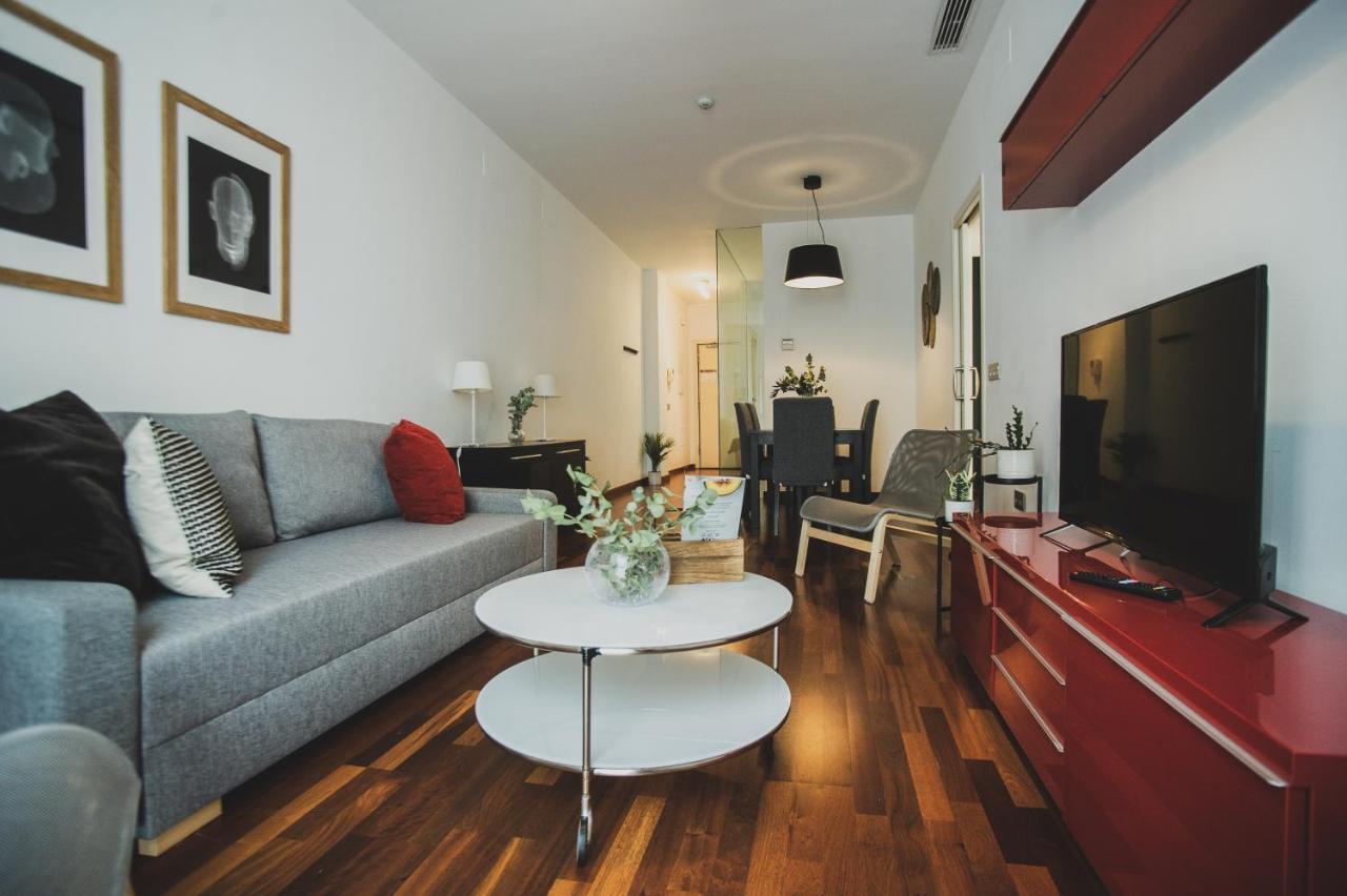 Azz Sevilla Torre De La Plata Apartamentos Екстериор снимка